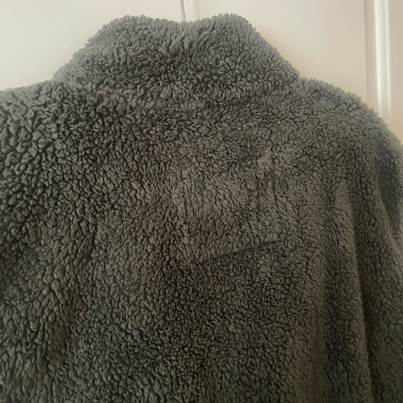 Women’s zip up Sherpa Vest 1XL - Picture 8 of 12